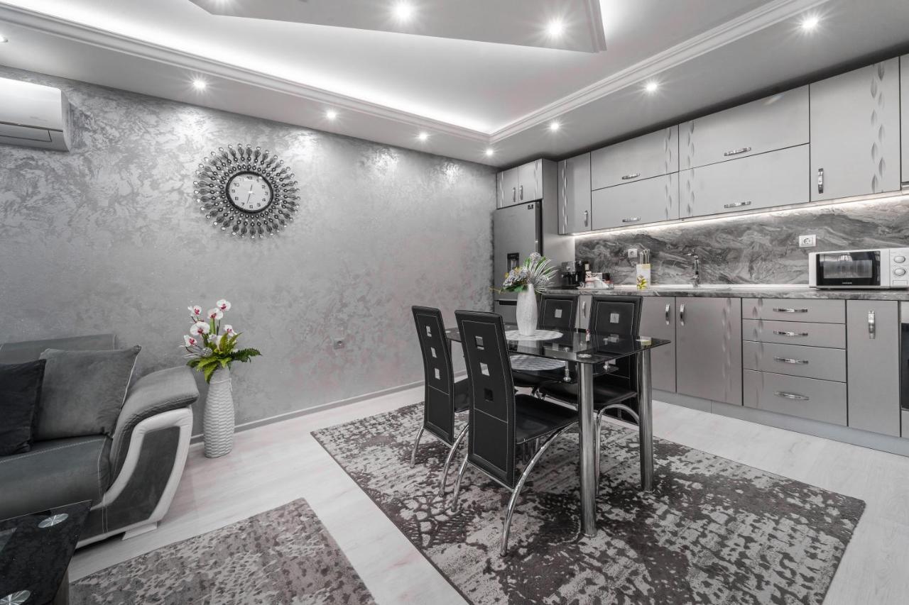 City Apartments - A Brand New Luxury & Comfy. Asenovgrad ภายนอก รูปภาพ