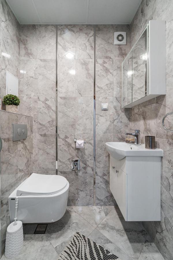 City Apartments - A Brand New Luxury & Comfy. Asenovgrad ภายนอก รูปภาพ