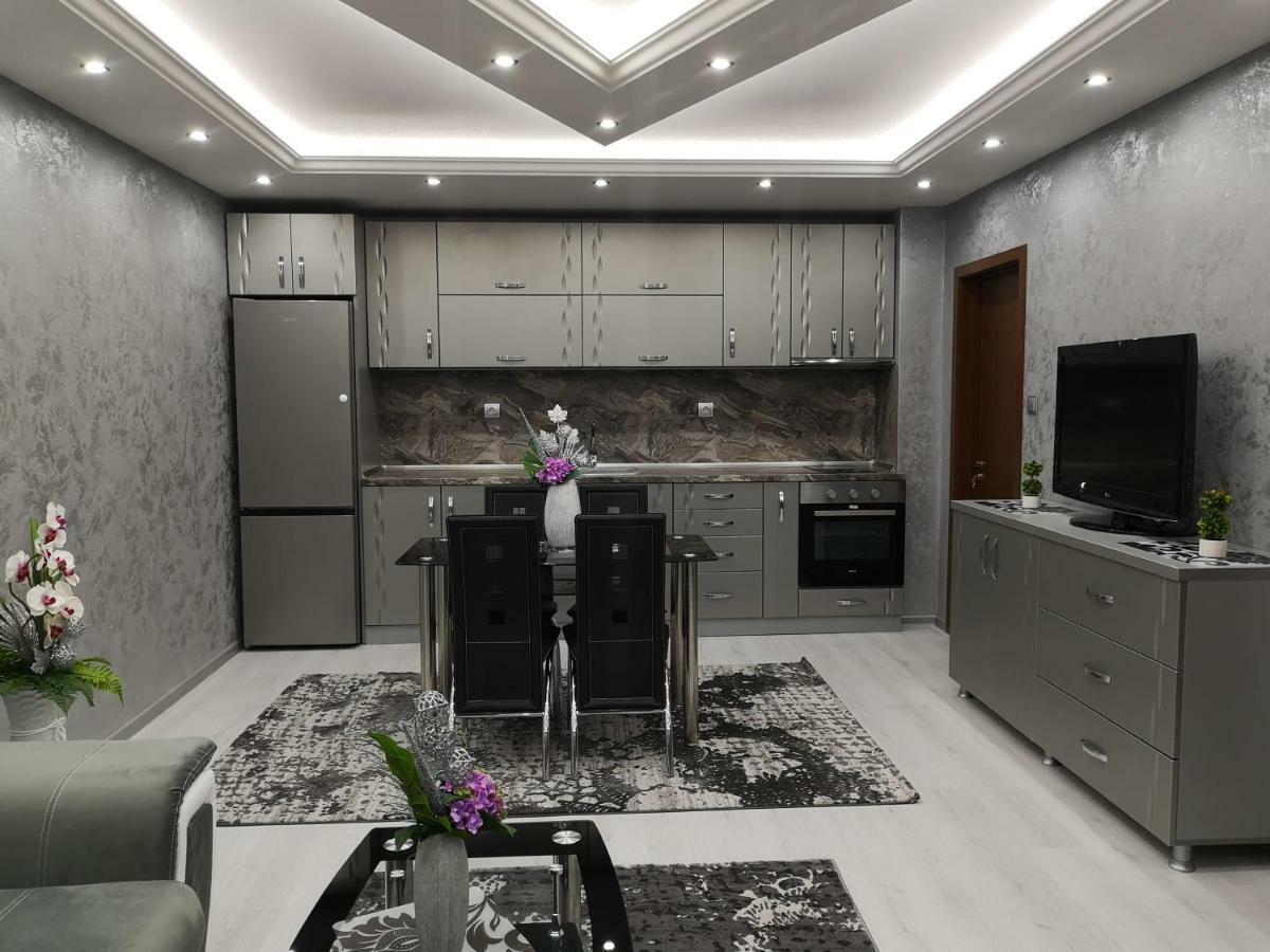 City Apartments - A Brand New Luxury & Comfy. Asenovgrad ภายนอก รูปภาพ